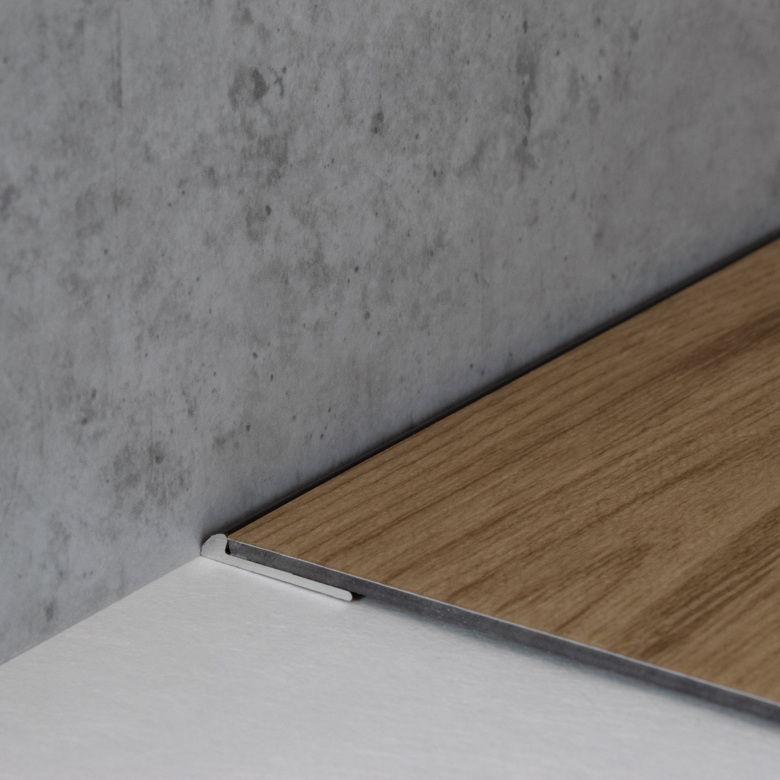 PROVISTON Einfass- & Abschlussprofile Wexford Breite 18 mm L 2700 mm Aluminium eloxiert