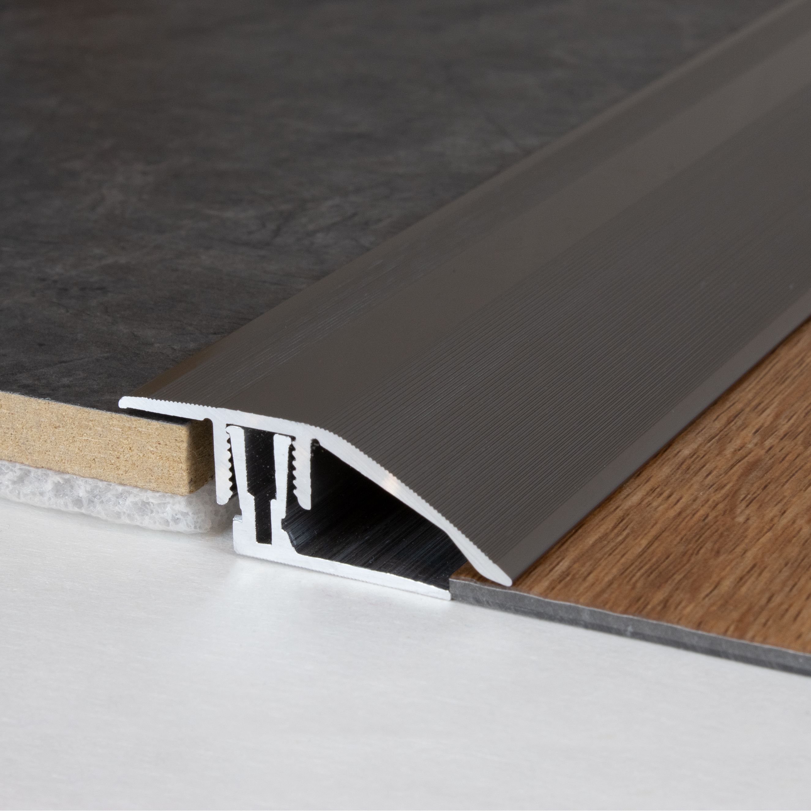 PROVISTON Höhen- & Anpassungsprofile Winnipeg B 41 mm Einfasshöhe 11 - 15 mm Alu eloxiert