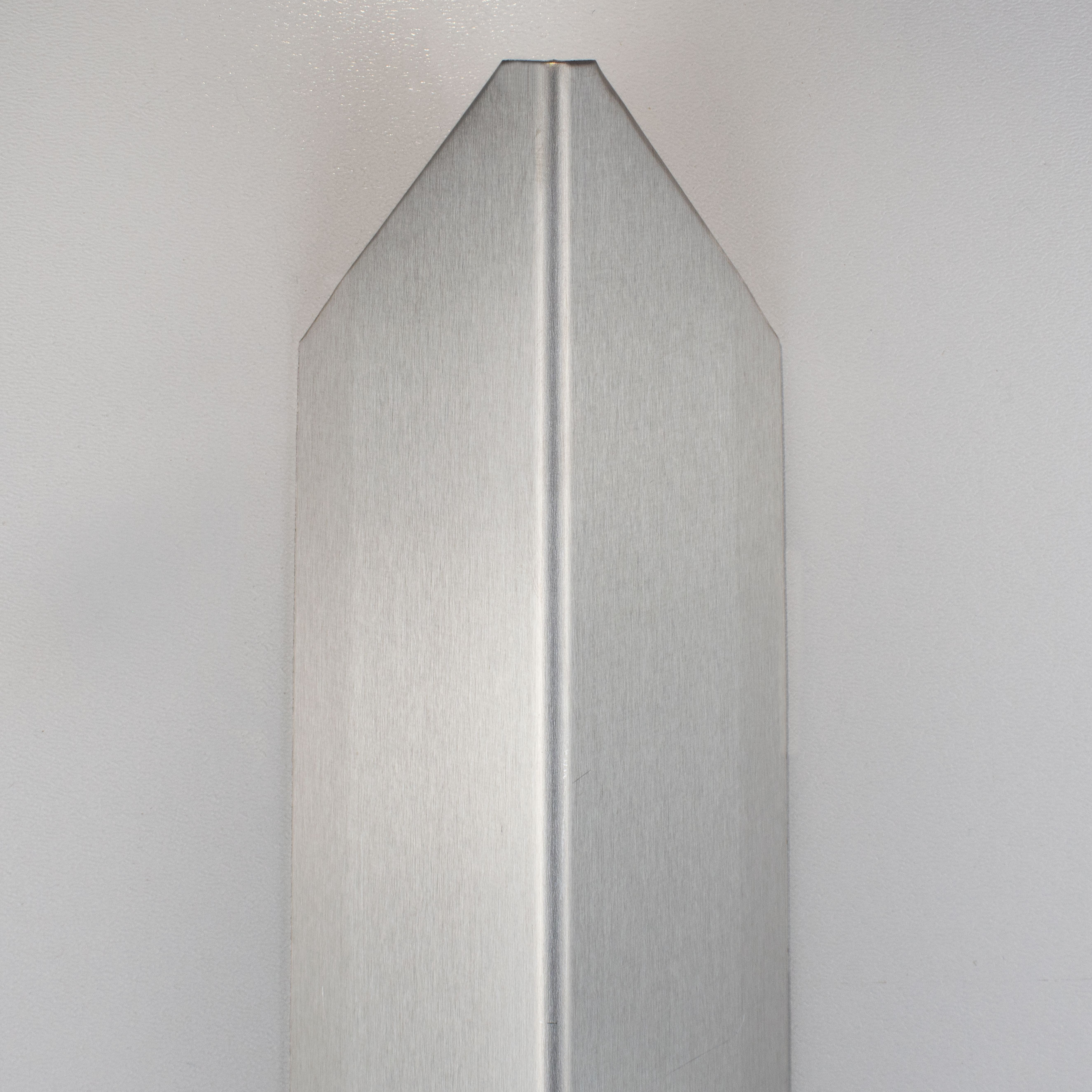 Auer Bau- & Montageprofile Gomera 40 x 40 mm Eckschutzwinkel Dreifach Gekantet Aluminium