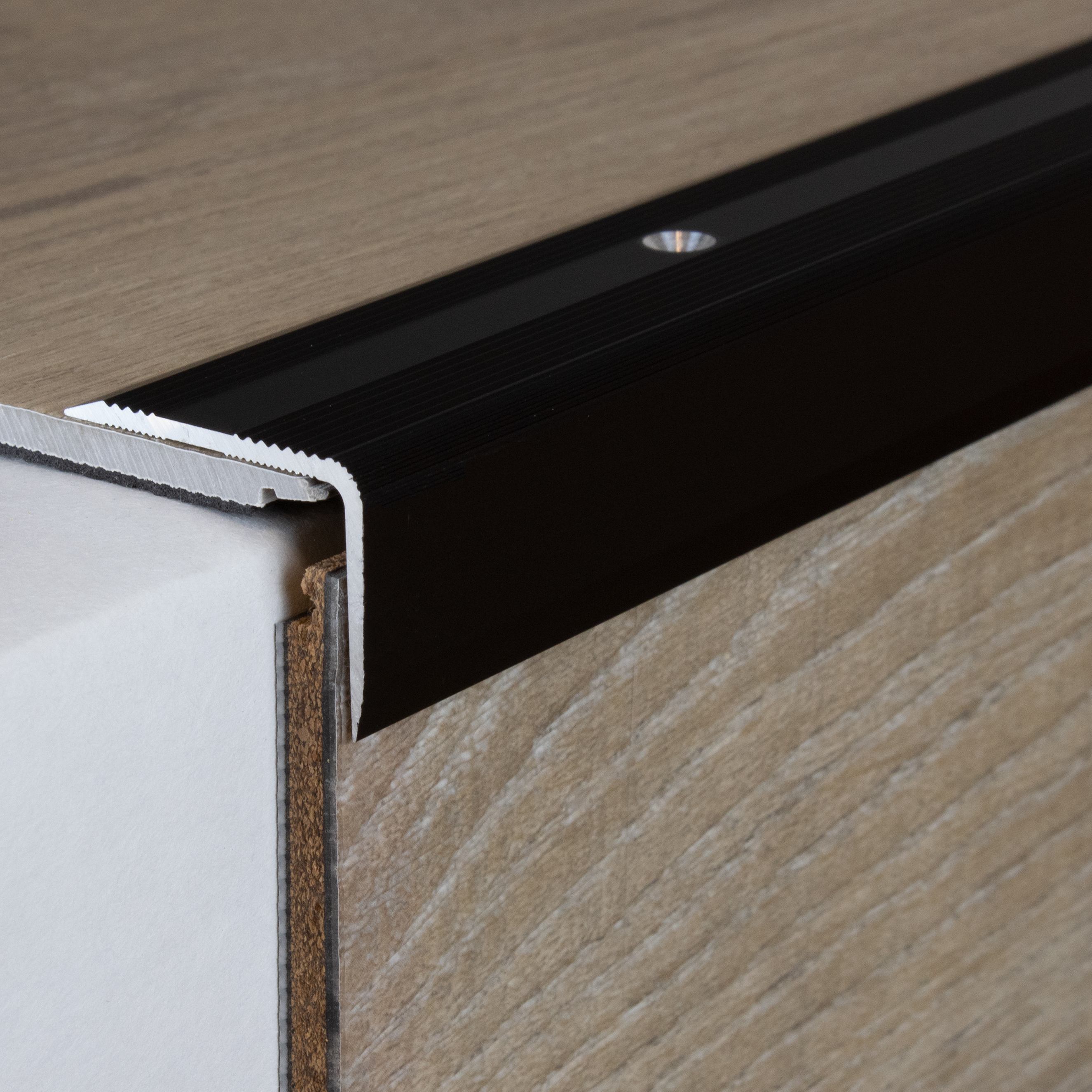 Treppenkanten- & Winkelprofile Breite 30 mm Höhe 22 - 52 mm Materialstärke: 2 mm PROVISTON