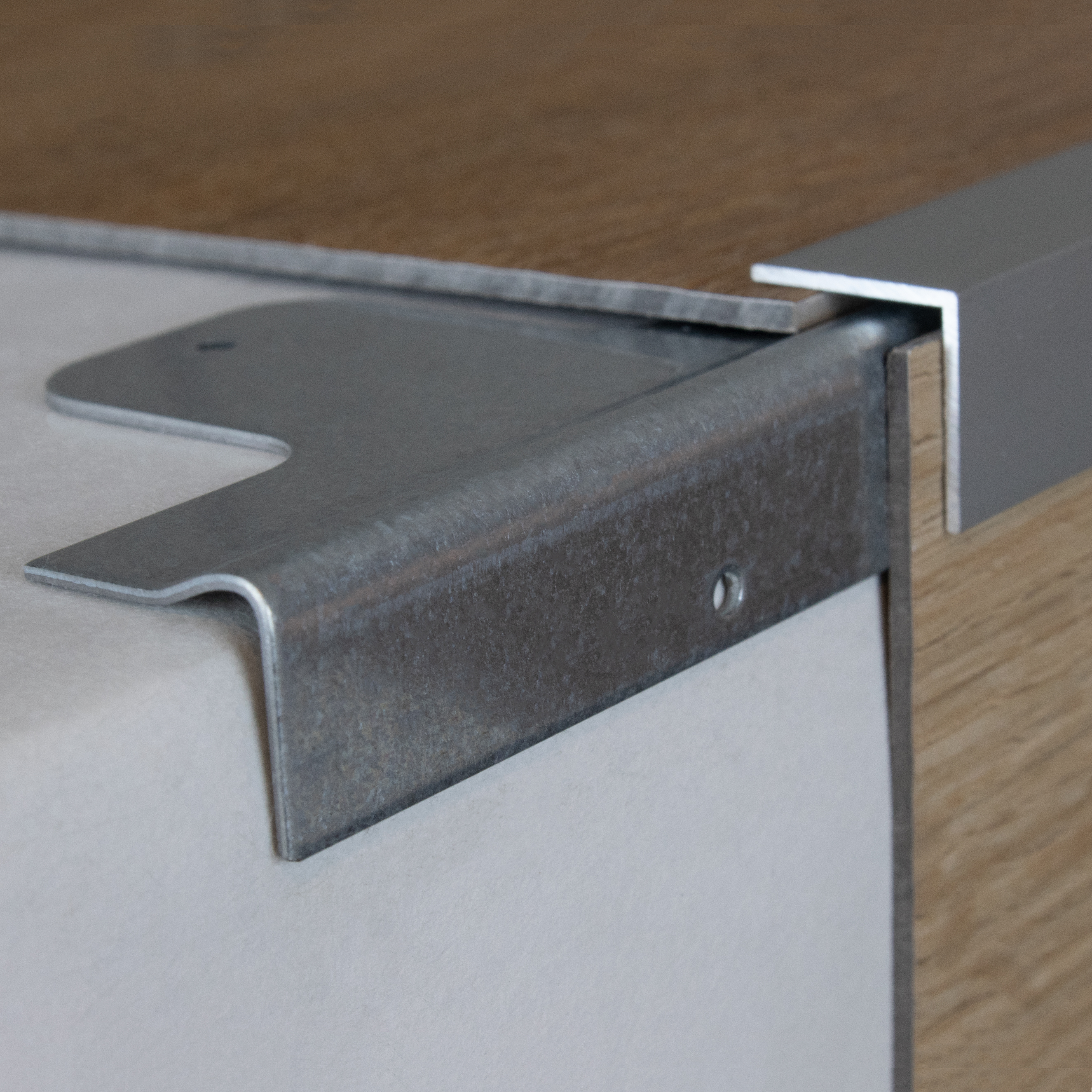 Auer Treppenkanten- & Winkelprofile Höhe 15 mm Breite 42 mm Reparaturwinkel für Holztreppen