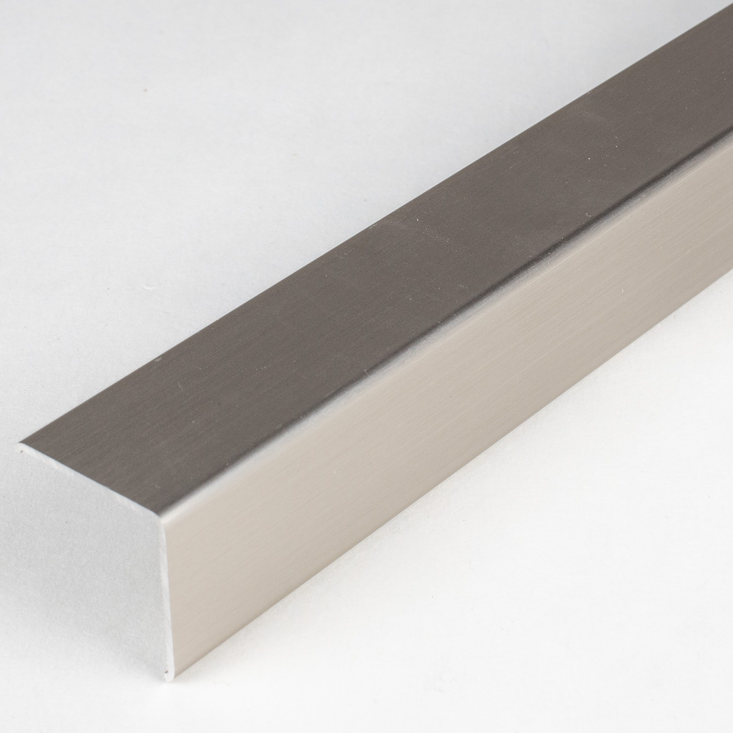 Auer Bau- & Montageprofile Requena Breite 20 - 25 mm Eckschutzwinkel Aluminium