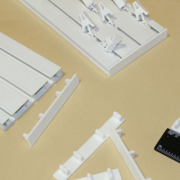 Endstück für dreischienige Gardinenschiene / Vorhangschiene