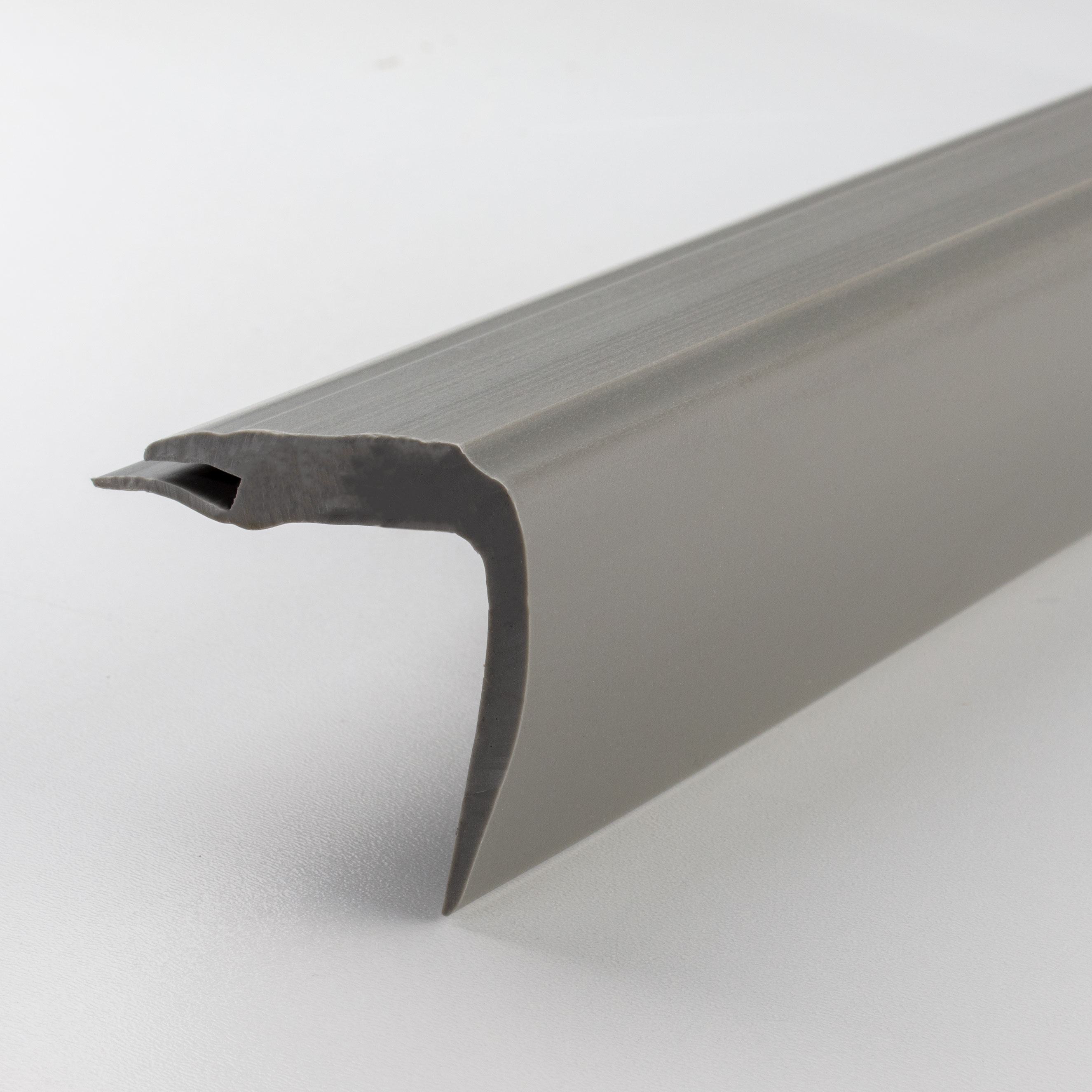 Auer Treppenkanten- & Winkelprofile Castelo H 45 mm B 50 mm L 2500 mm Einfasshöhe 5 mm