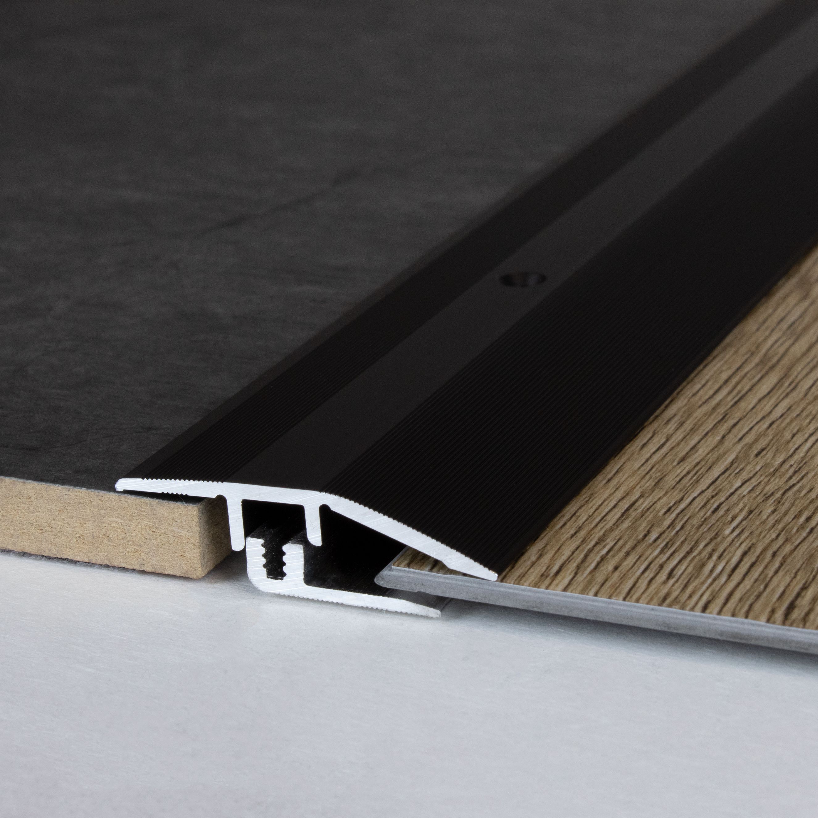 Auer Höhen- & Anpassungsprofile Kingston B 40 mm Einfasshöhe 5 - 9 mm Aluminium eloxiert