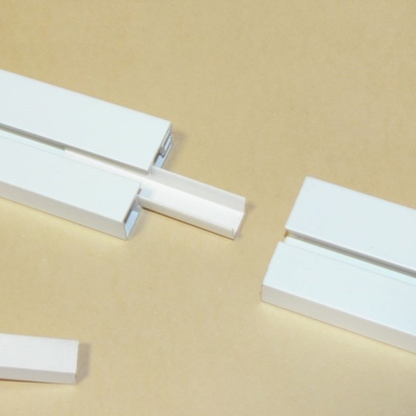 Verbinder für einschienige Gardinenschiene / Vorhangschiene